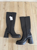 Bottes hautes à talons BERSHKA